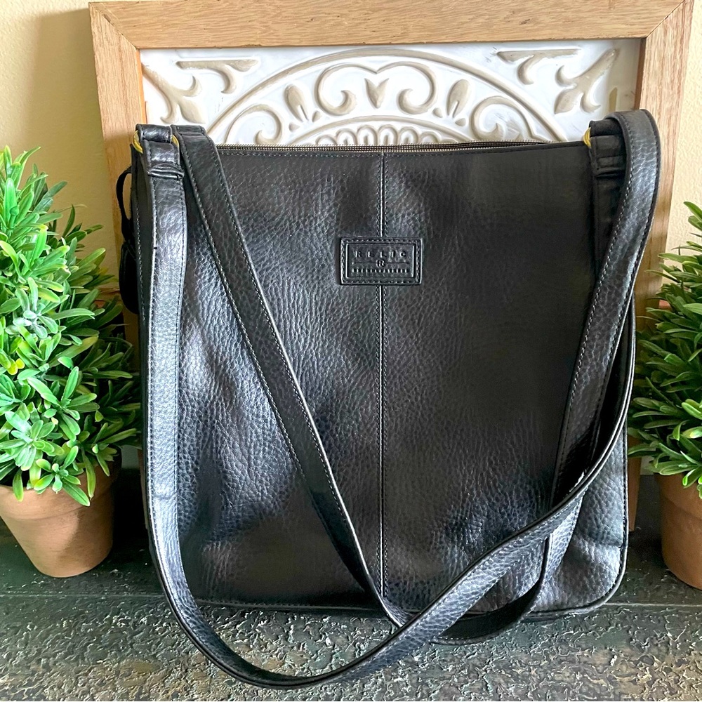 Relic leather shoulder bag